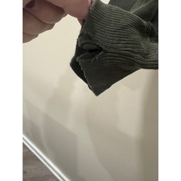 Izod Sweatshirt - Picture 3 of 3